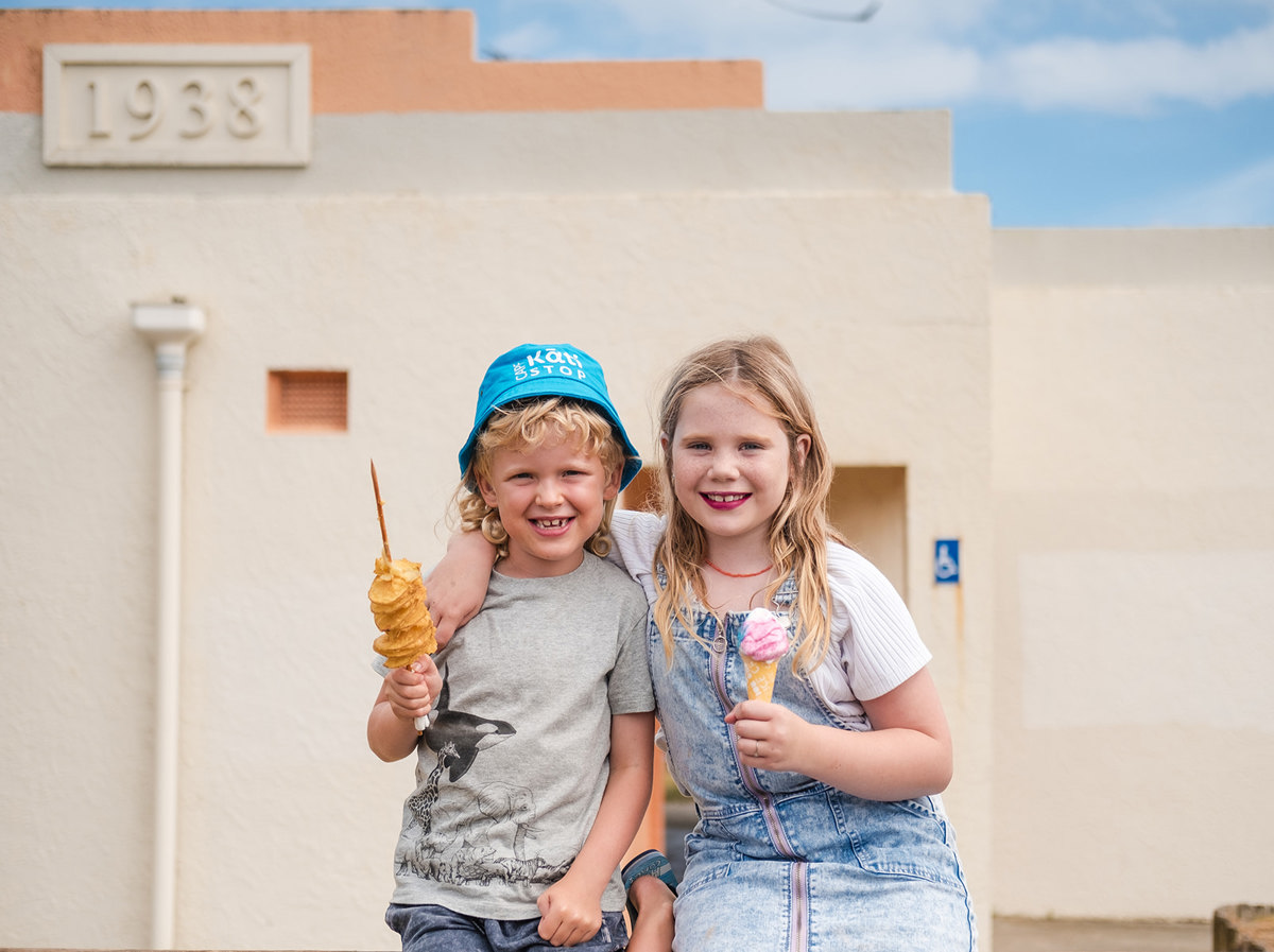 Kids Enjoying Ice Cream, Otaki Kite Festival